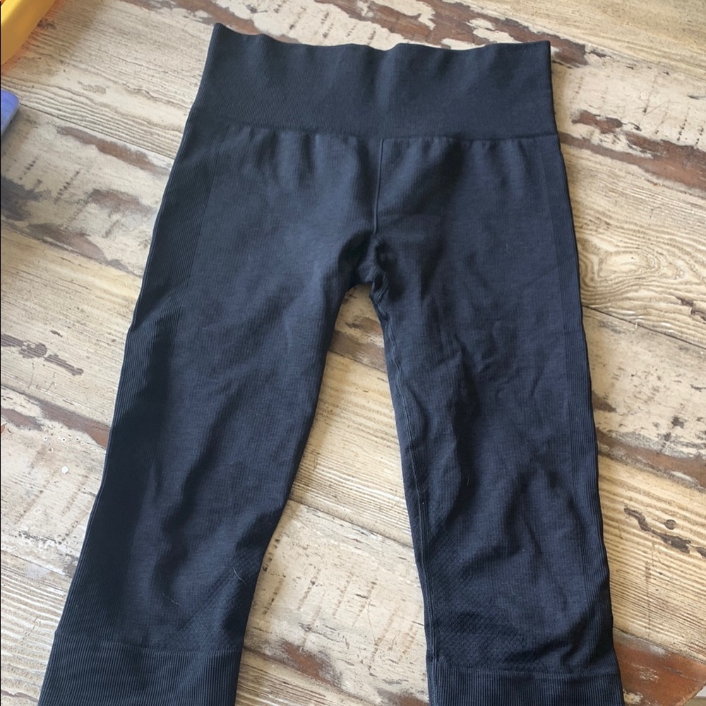 Lululemon Athletica Black Cropped Pants